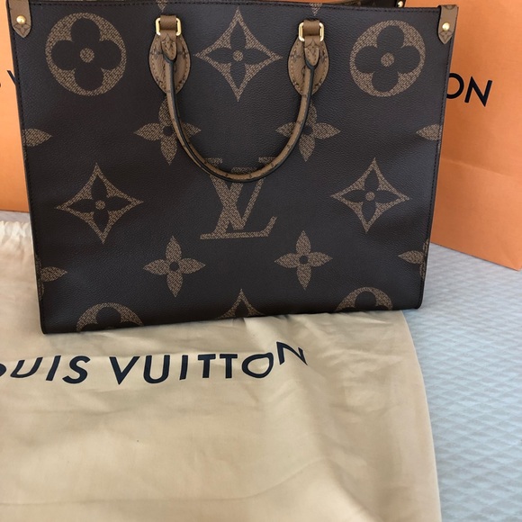 Louis Vuitton ON THE GO bag, limited edition! - Picture 3 of 4